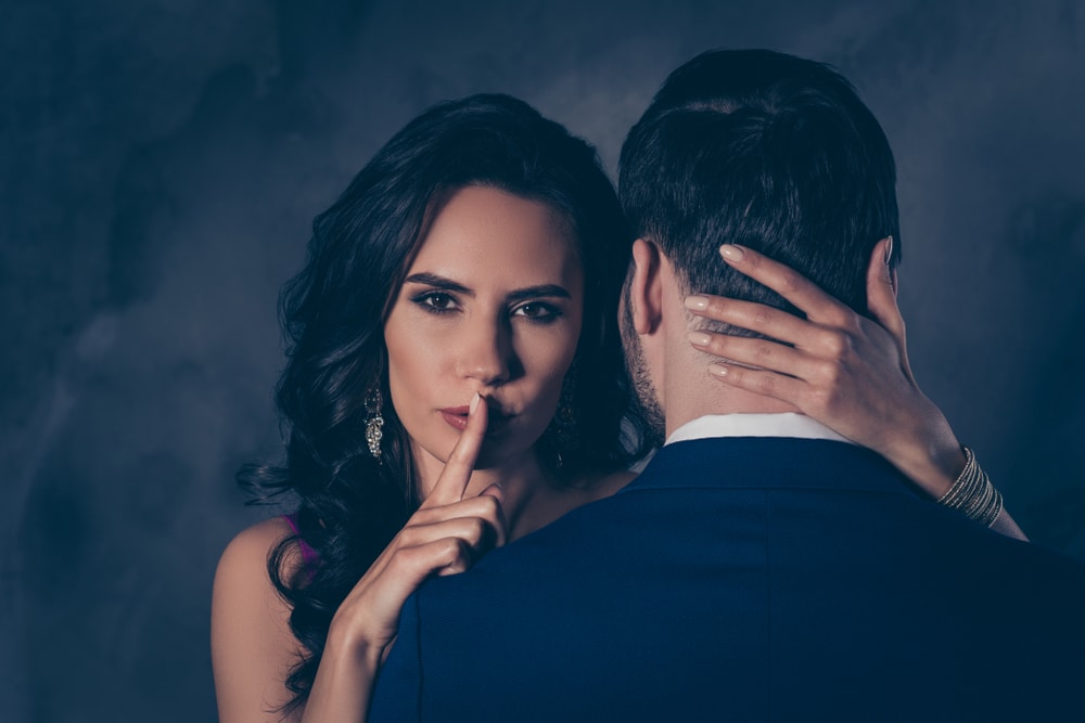 Keep Your Affair a Secret from Your Husband