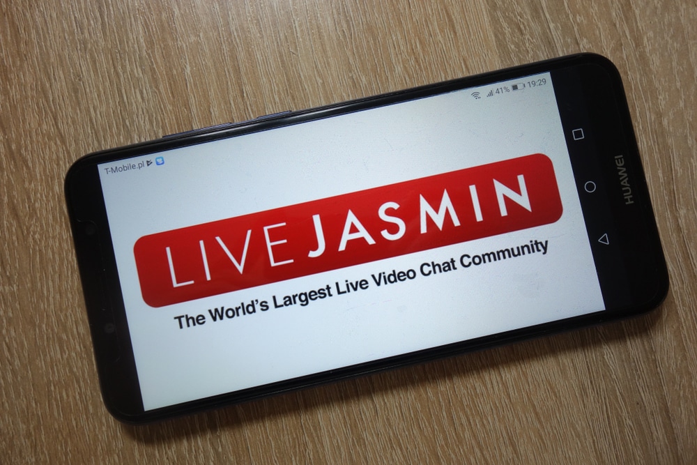 The LiveJasmin Experience: Weighing the Pros and Cons